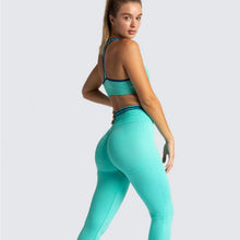 Load image into Gallery viewer, Seamless Contrast color stripe &amp; Backless Yoga wear set
