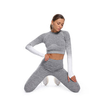 Load image into Gallery viewer, Seamless long sleeve athletic activewear yoga sets
